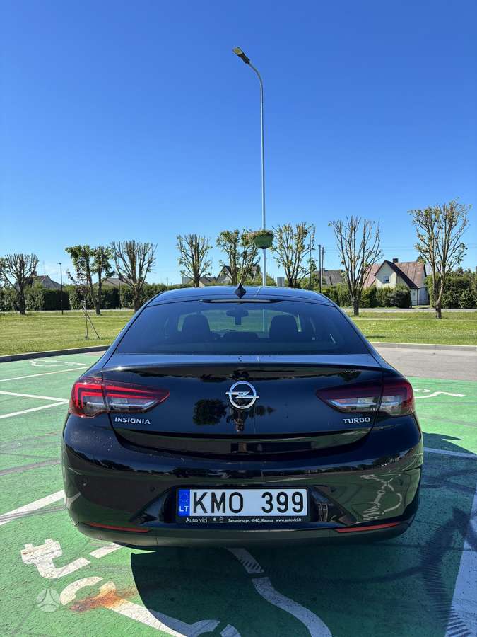 Opel Insignia, 1.5 l., Хэтчбек