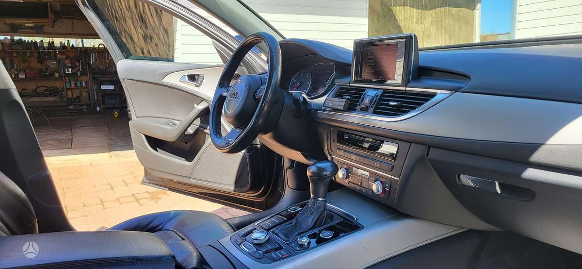 Audi A6, 3.0 l., Седан