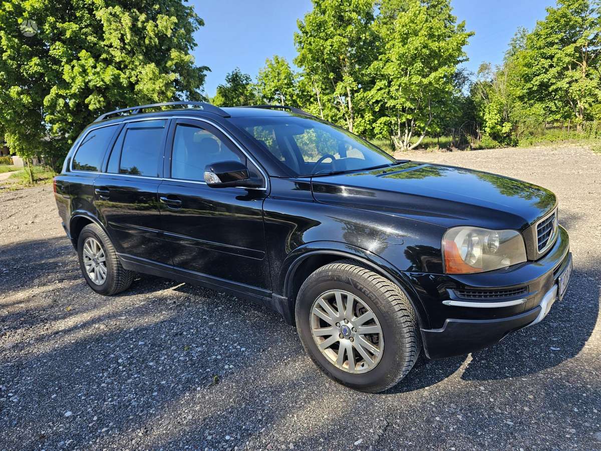 Volvo XC90 - 1