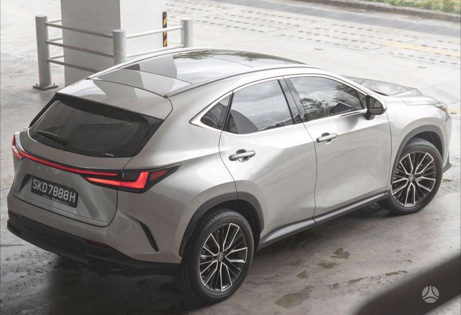 Lexus NX 350h, 2.5 l., off-road / crossover