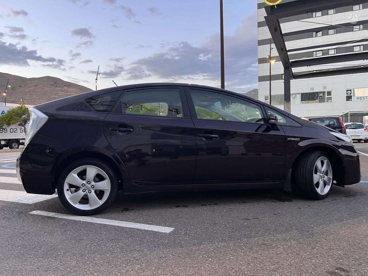 Toyota Prius, hatchback
