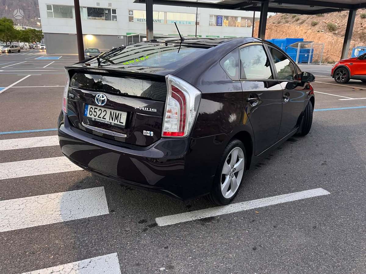 Toyota Prius, hatchback