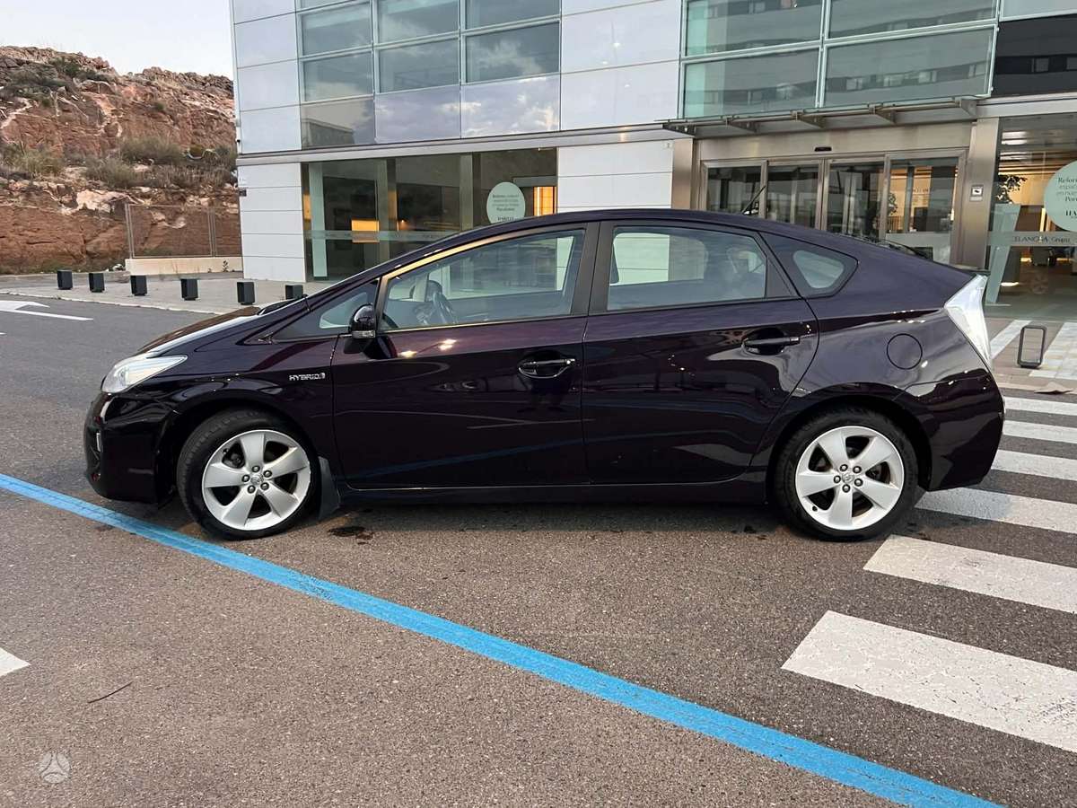 Toyota Prius, hatchback