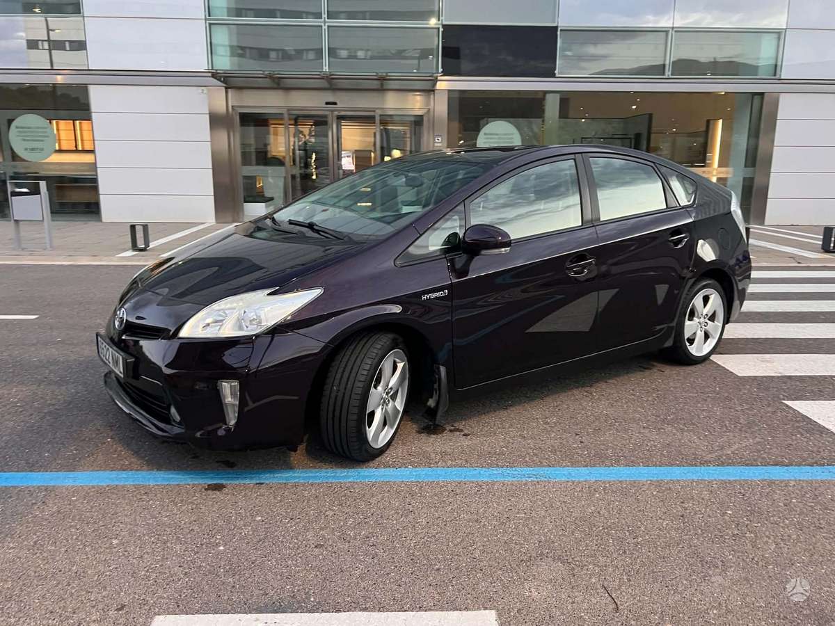 Toyota Prius, hatchback