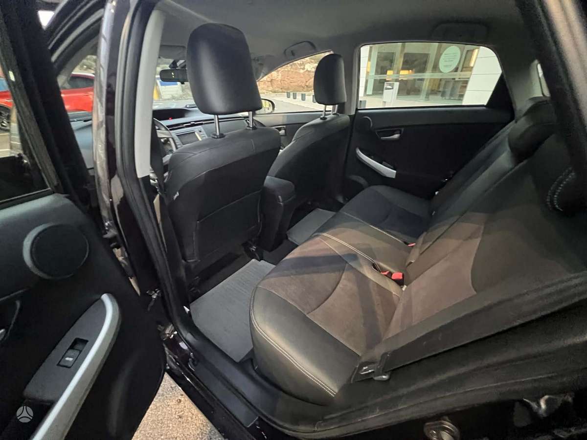 Toyota Prius, hatchback