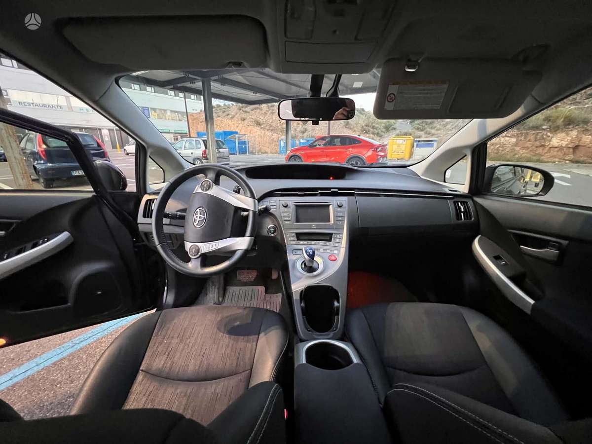 Toyota Prius, hatchback