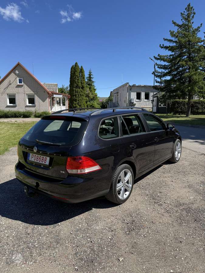 Volkswagen Golf - 5