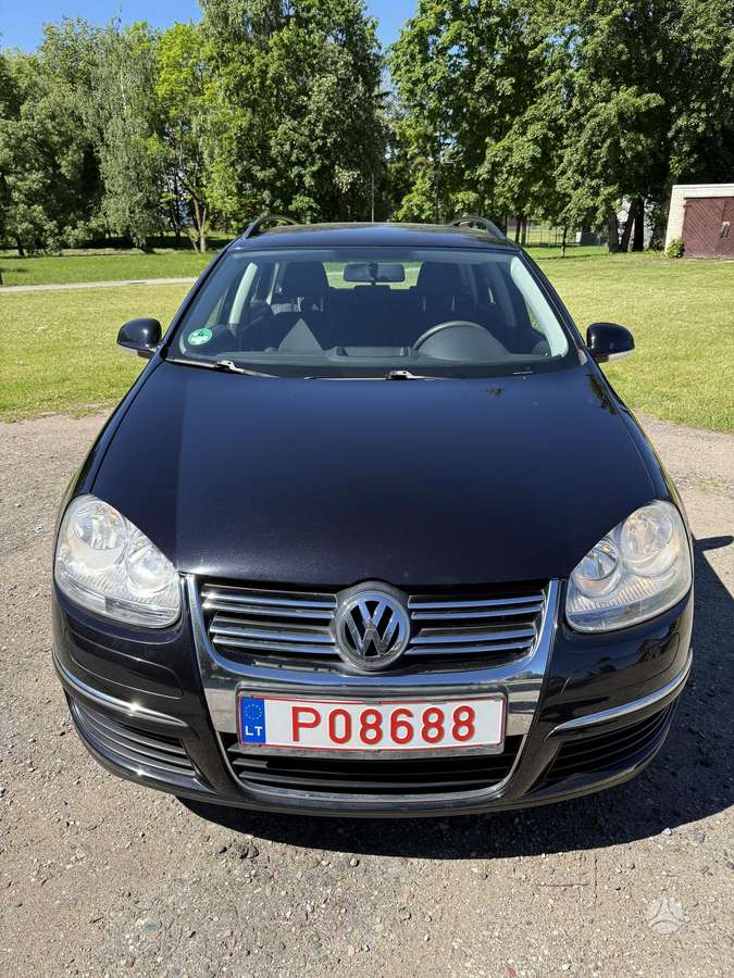 Volkswagen Golf - 8