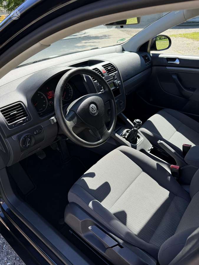 Volkswagen Golf - 12