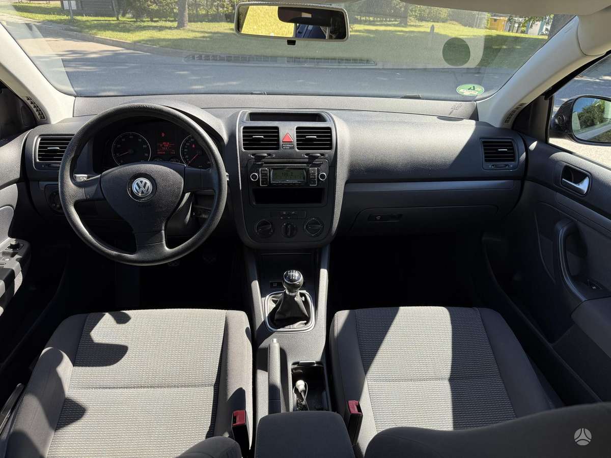 Volkswagen Golf - 9