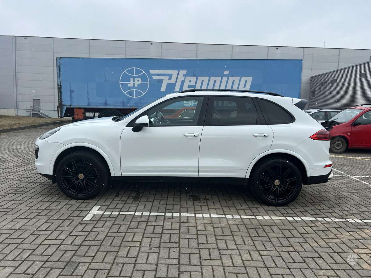 Porsche Cayenne - 6