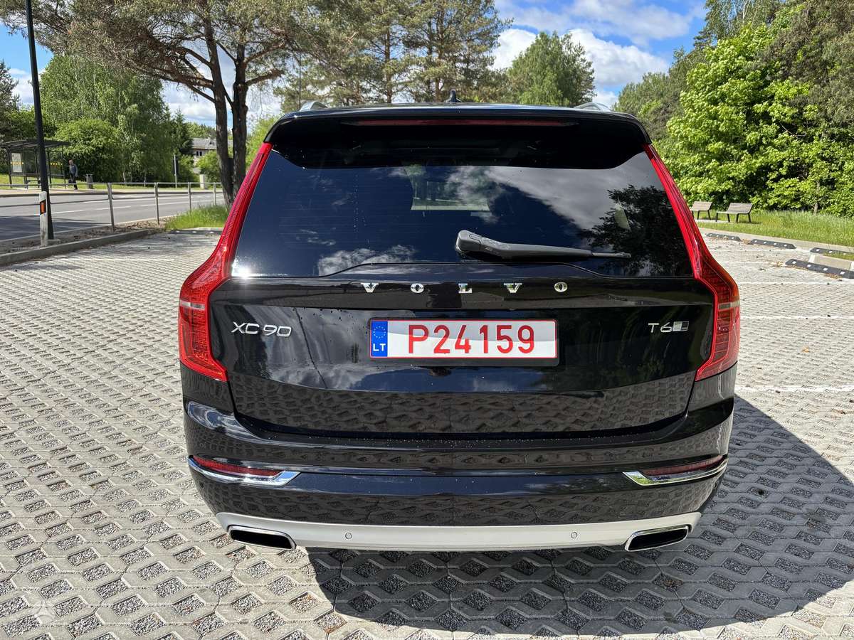 Volvo XC90 - 6
