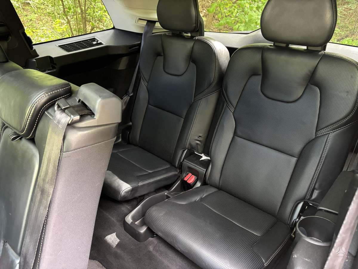 Volvo XC90 - 11