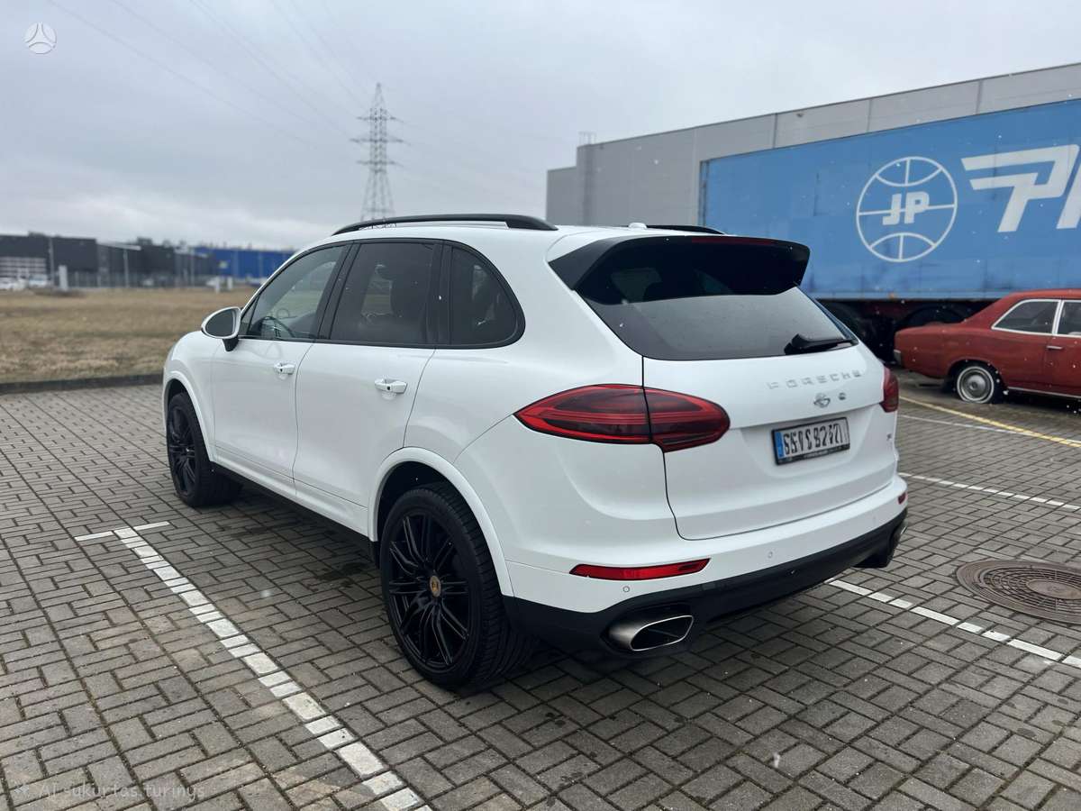 Porsche Cayenne - 3