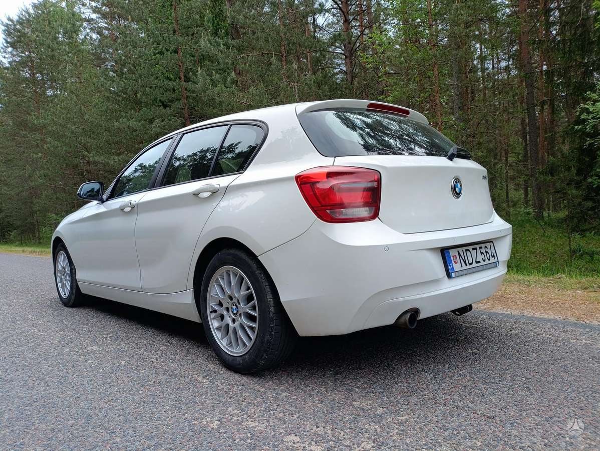BMW 116, 1.6 l., hatchback