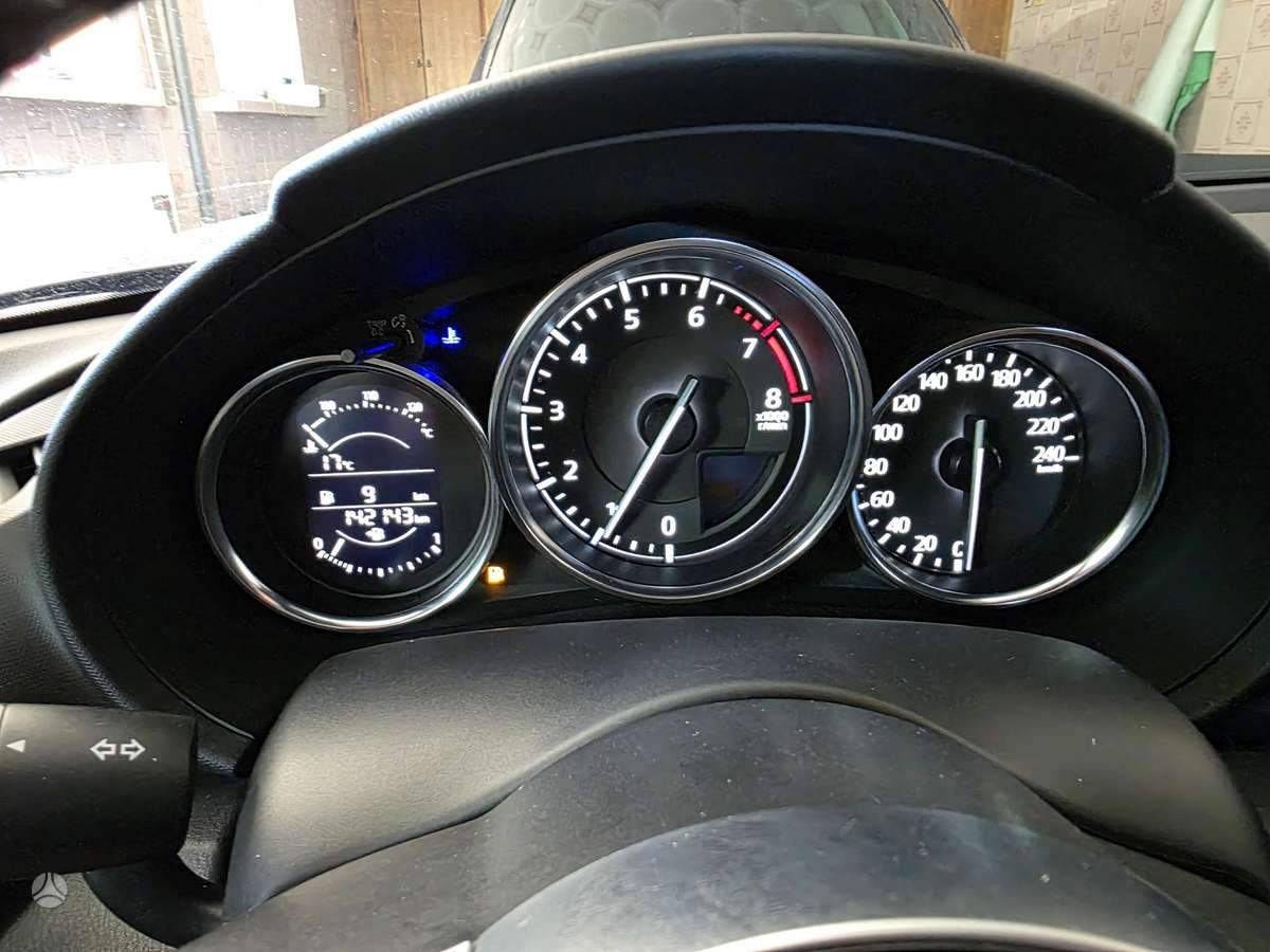 Mazda MX-5, 2.0 l., convertible