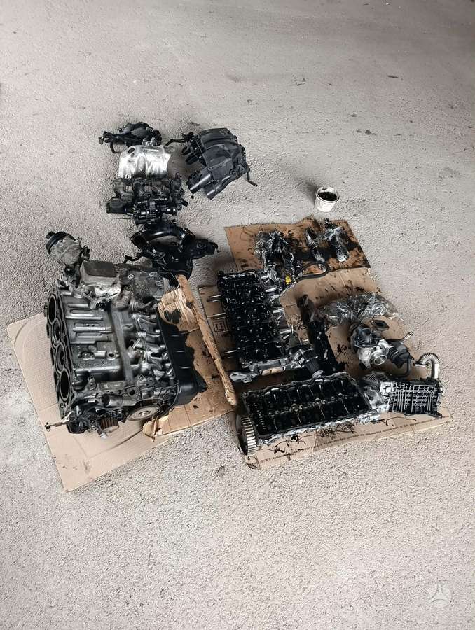 Citroen C4 Picasso engine parts