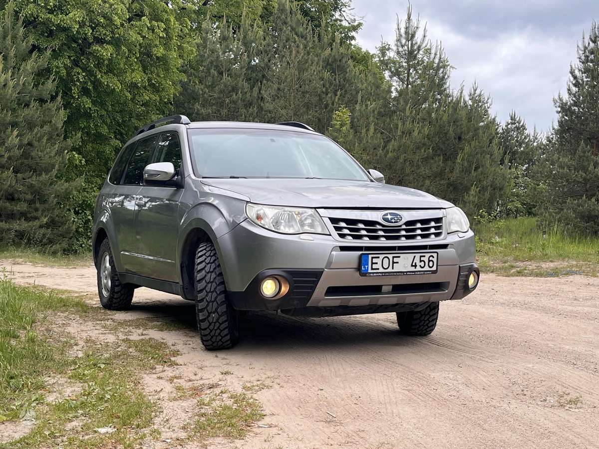 Subaru Forester, 2.0 l., Внедорожник / Кроссовер