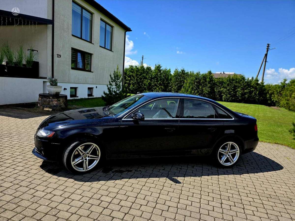 Audi A4, 2.0 l., Седан