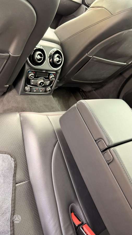 Jaguar XJ, 3.0 l., Седан