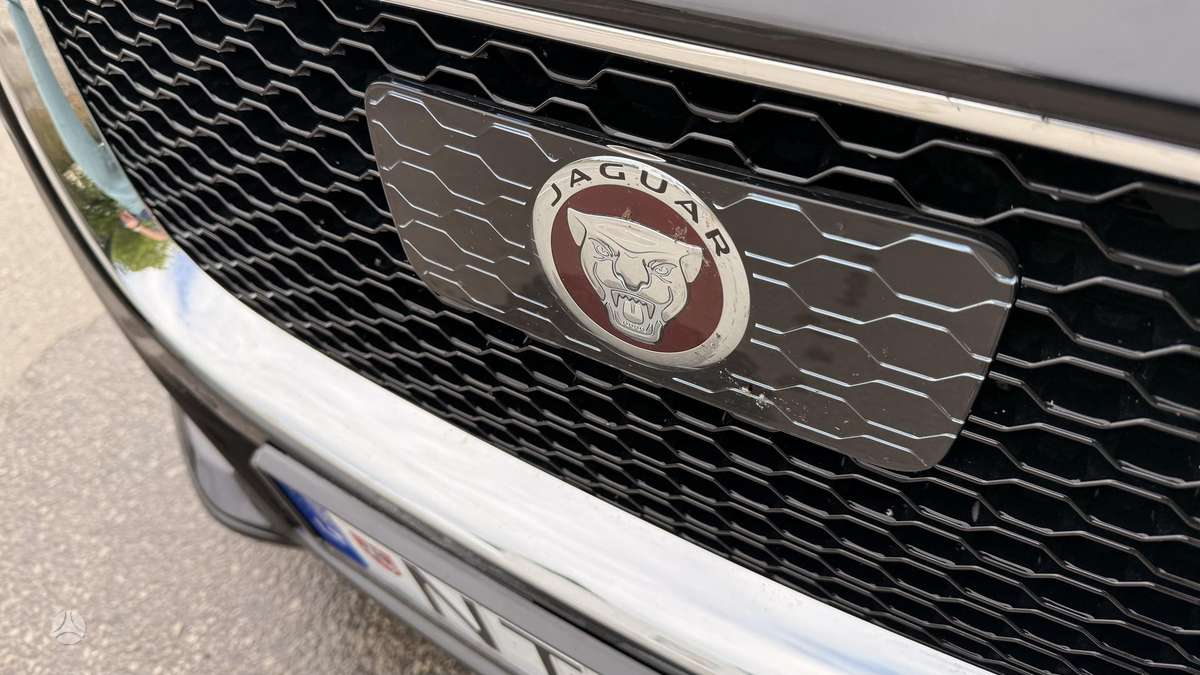 Jaguar XJ, 3.0 l., Седан