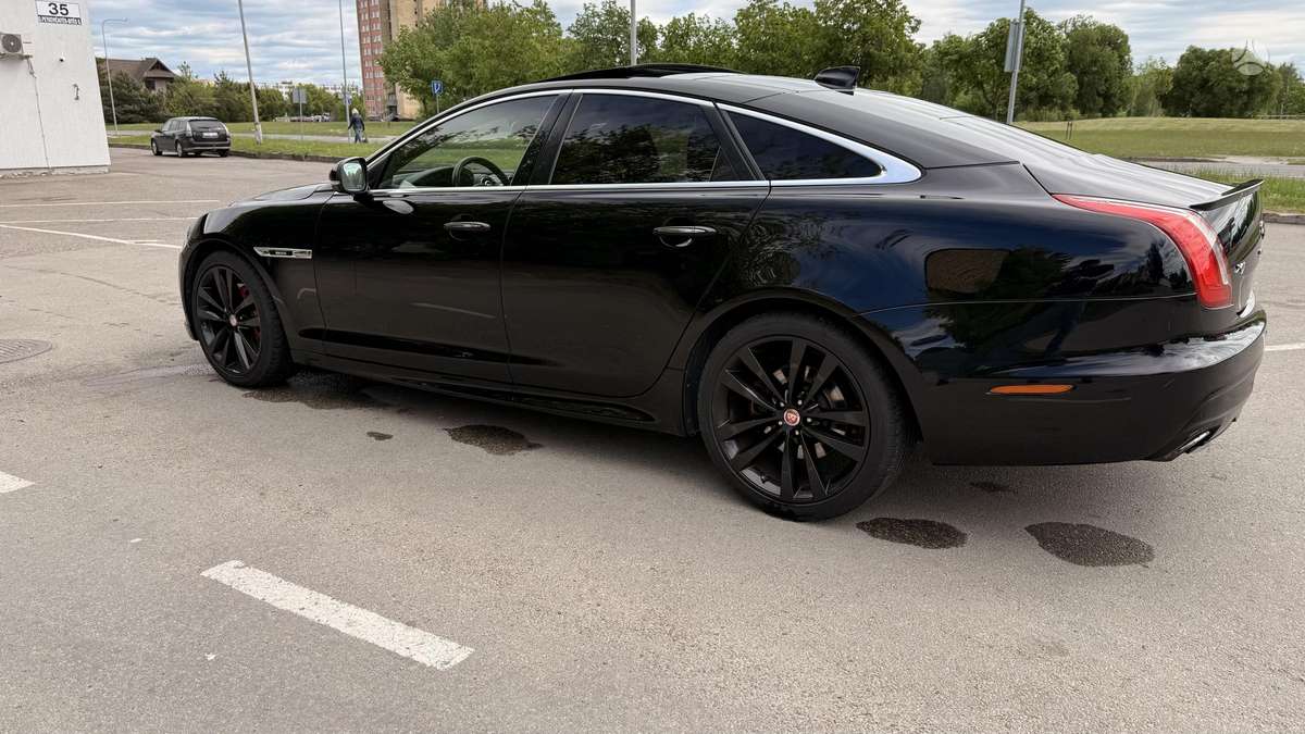 Jaguar XJ, 3.0 l., Седан
