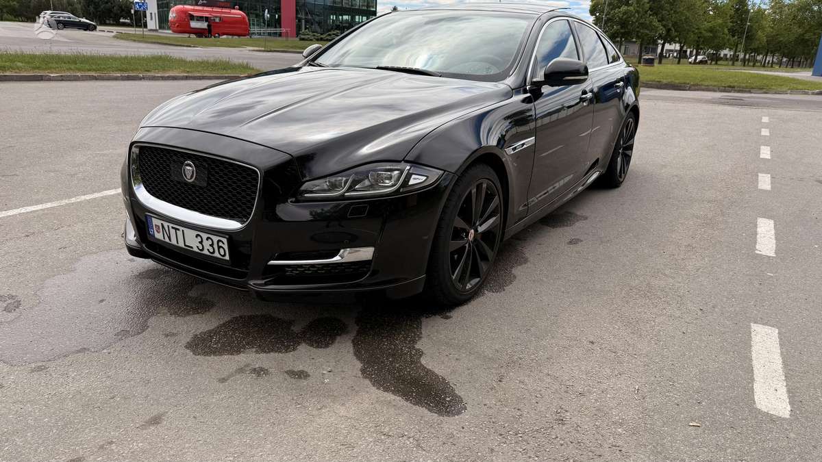 Jaguar XJ, 3.0 l., Седан