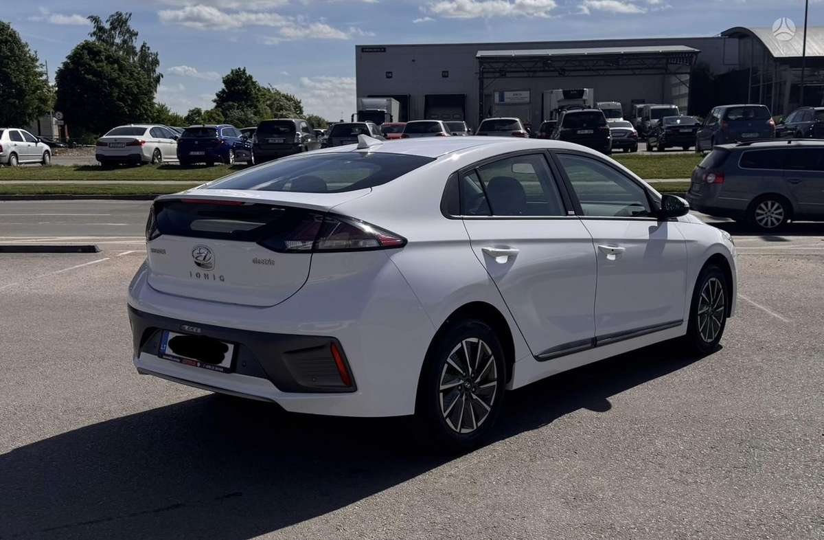 Hyundai IONIQ, hatchback
