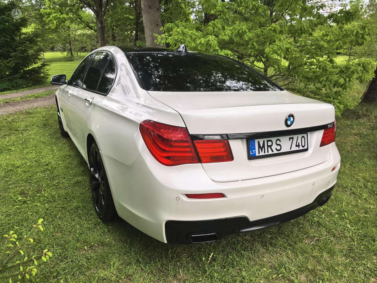 BMW 740, 3.0 l., Седан