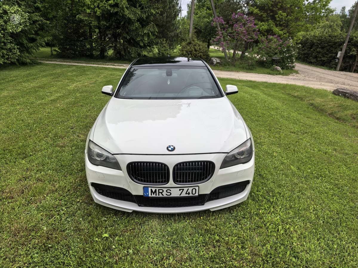 BMW 740, 3.0 l., Седан