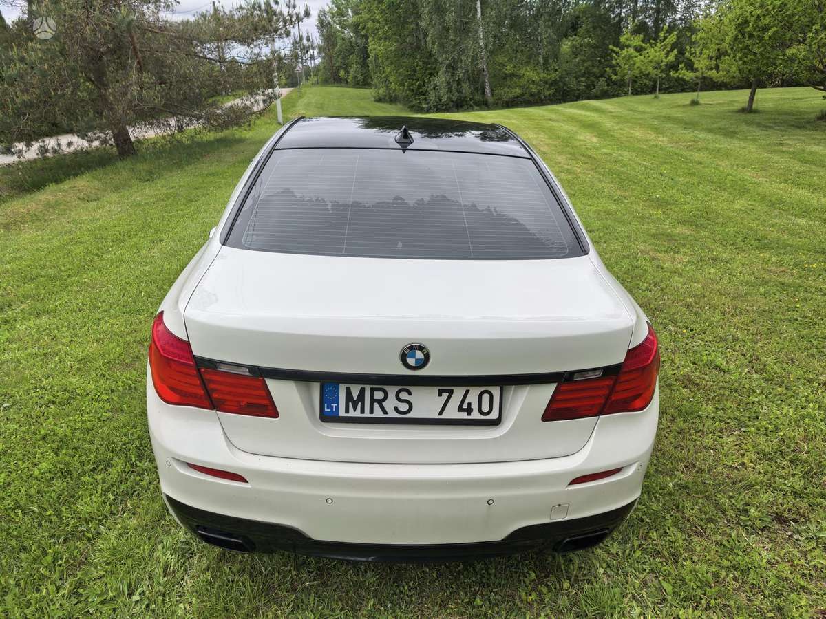 BMW 740, 3.0 l., Седан