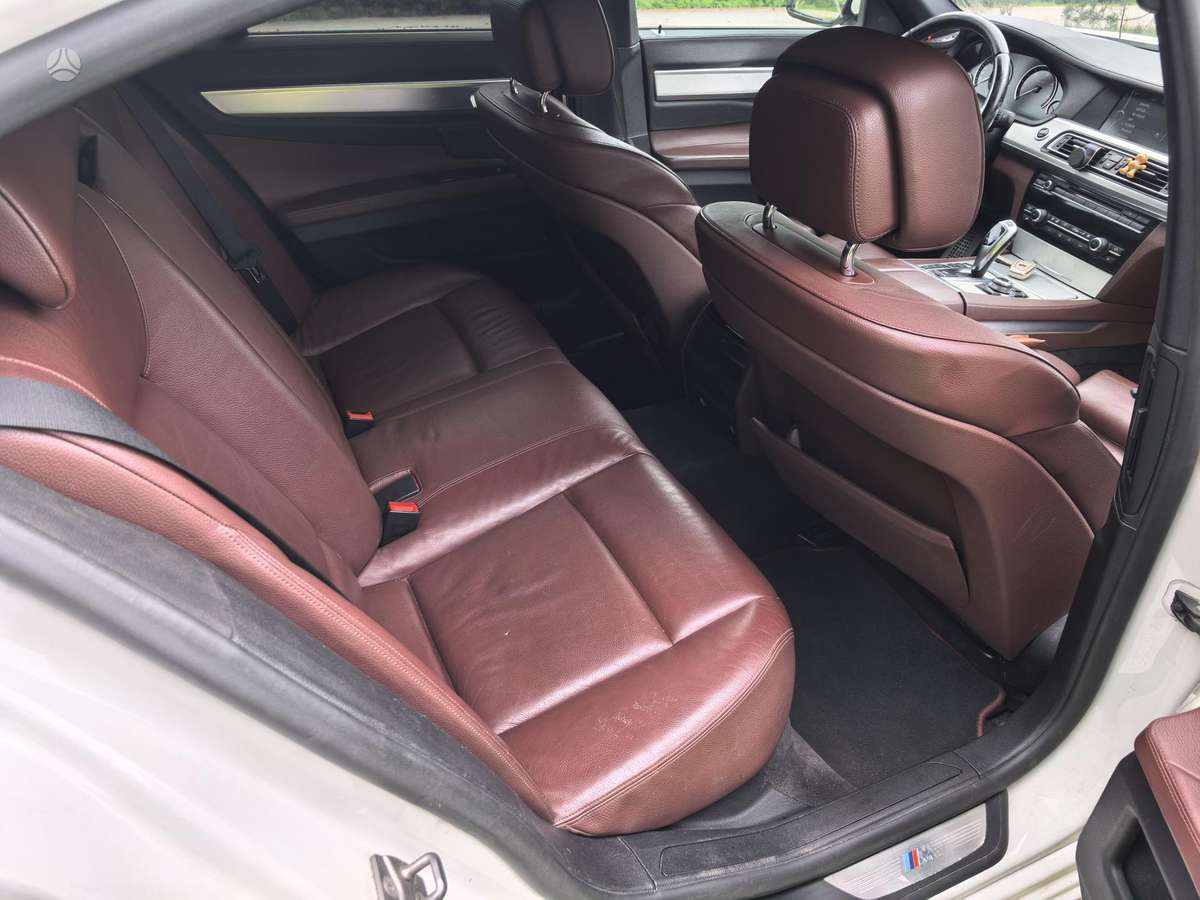 BMW 740, 3.0 l., Седан