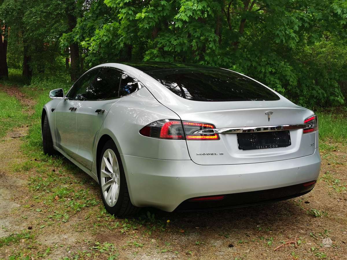 Tesla Model S, 75 kWh, hatchback