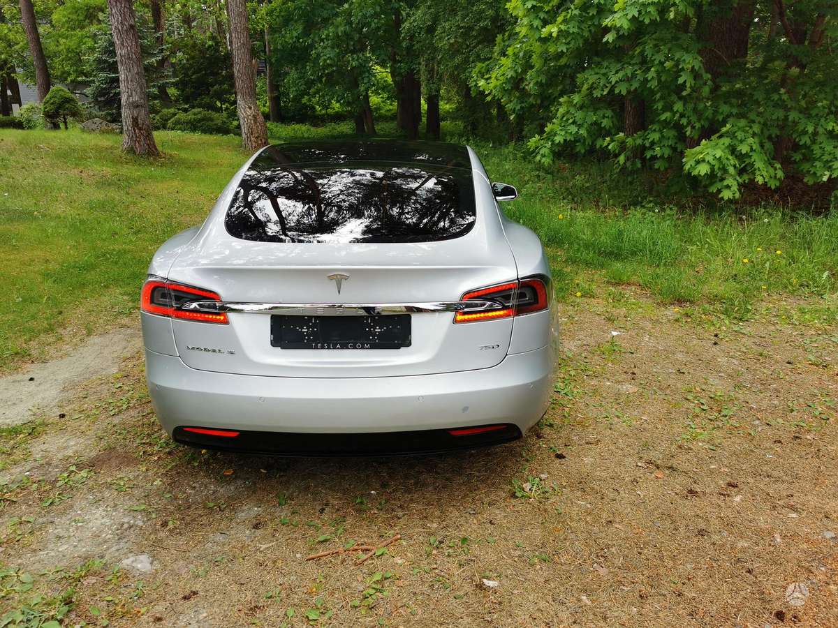 Tesla Model S, 75 kWh, hatchback