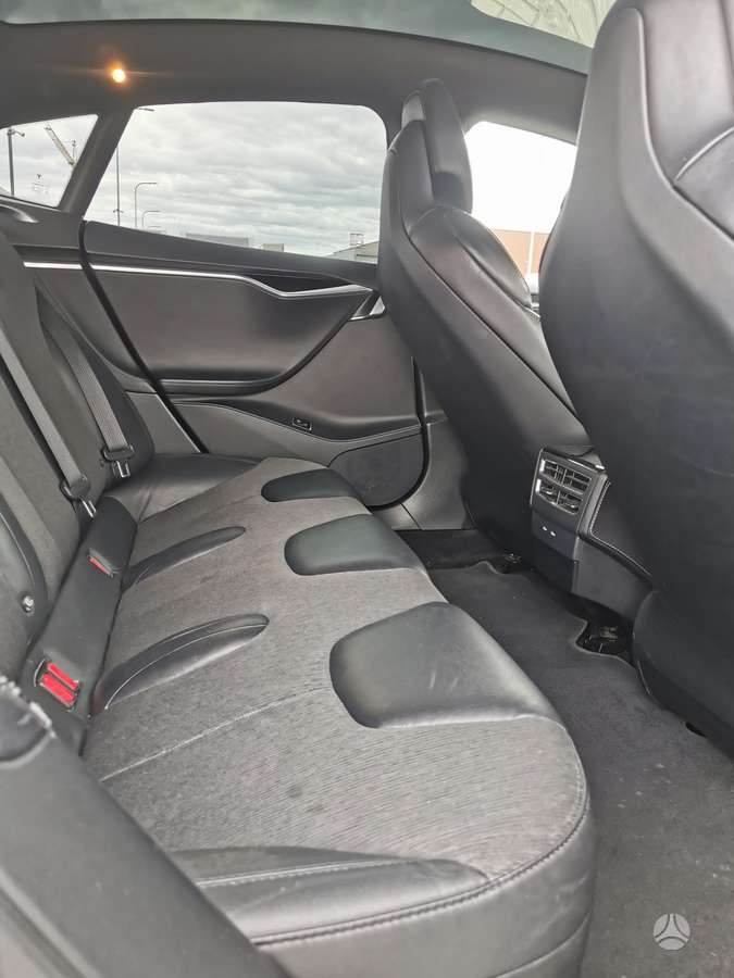 Tesla Model S, 75 кВт·ч, Хэтчбек