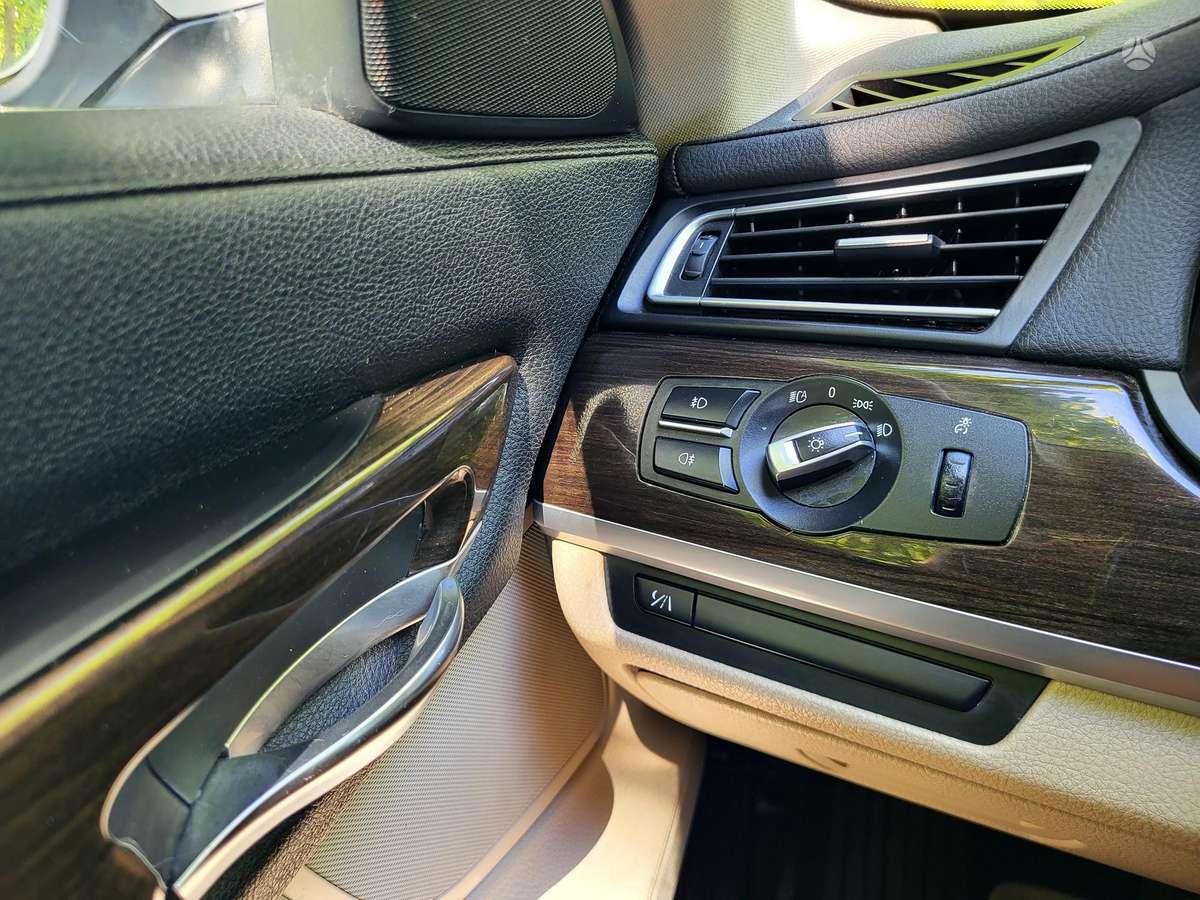 BMW 730, 3.0 l., Седан