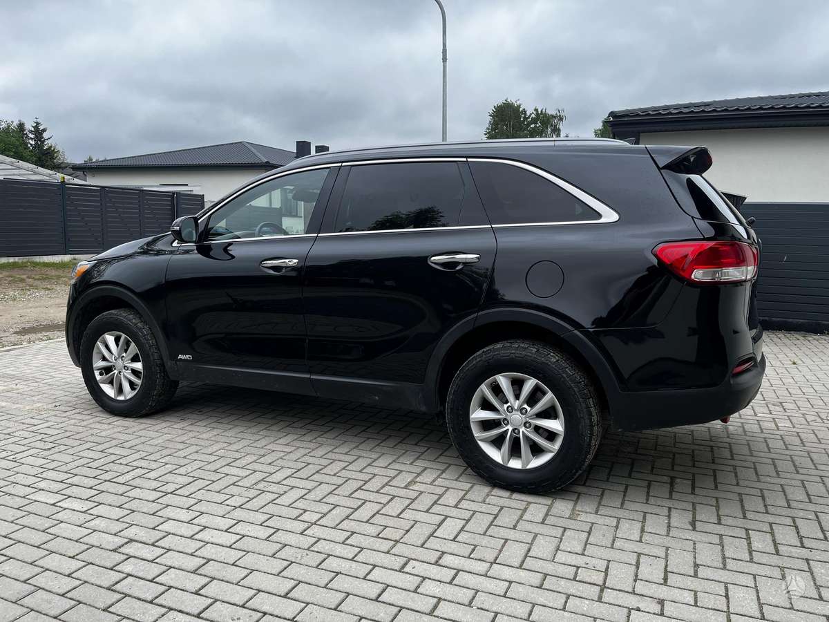 Kia Sorento, 2.4 l., off-road / crossover
