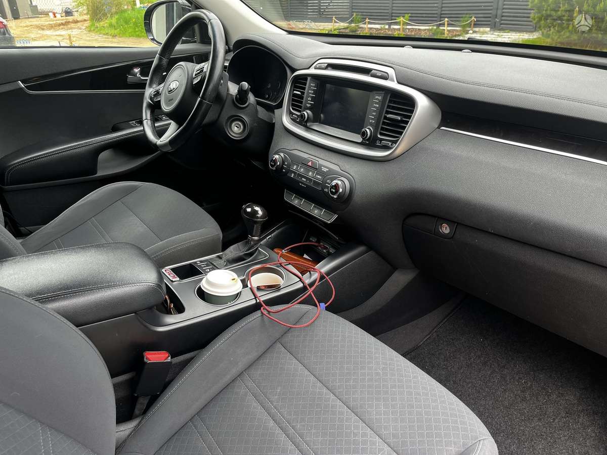 Kia Sorento, 2.4 l., off-road / crossover
