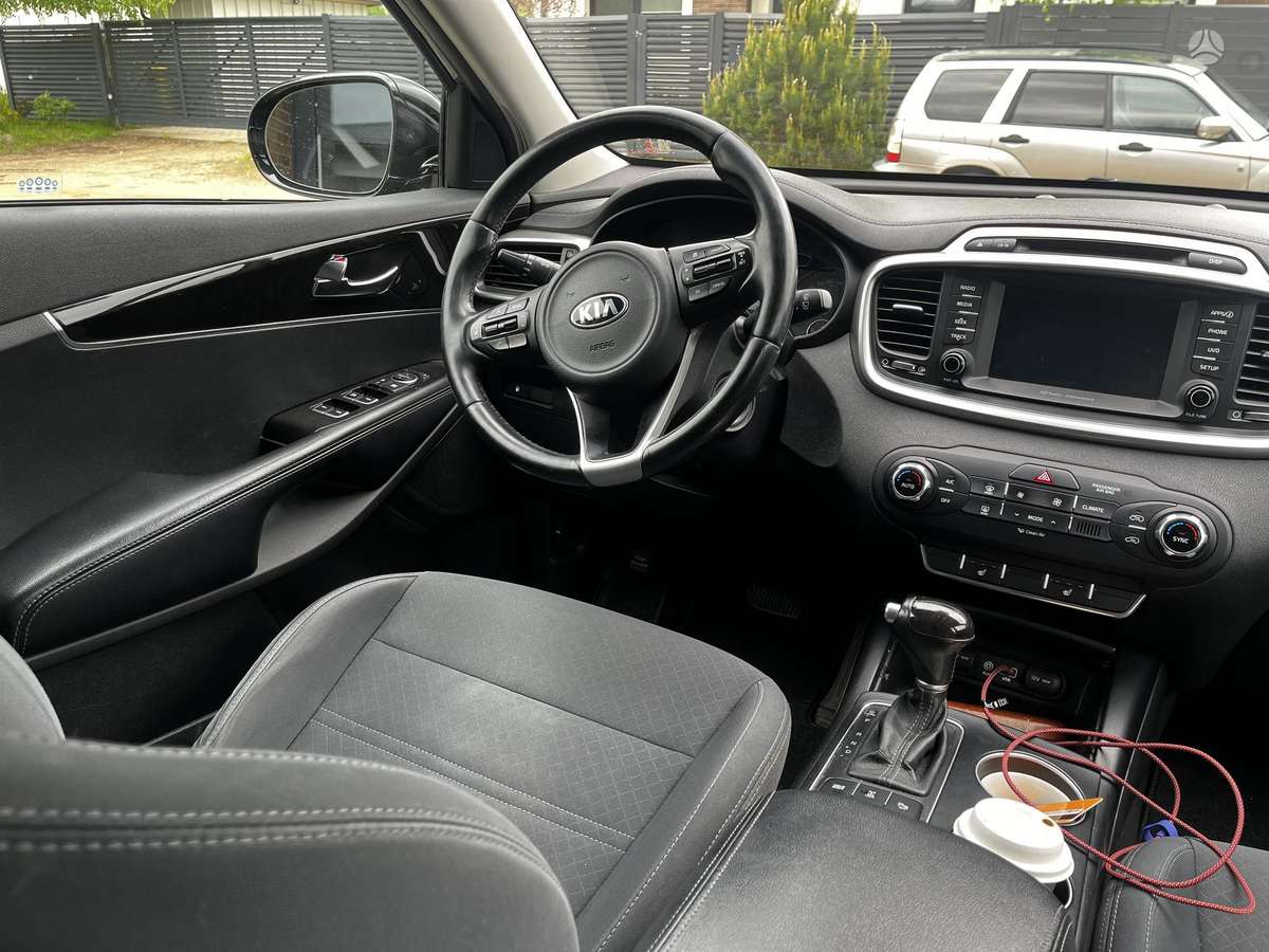 Kia Sorento, 2.4 l., off-road / crossover