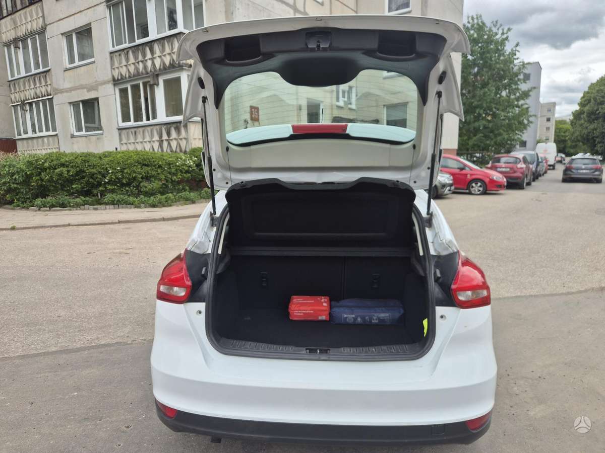 Ford Focus, 1.6 l., hatchback