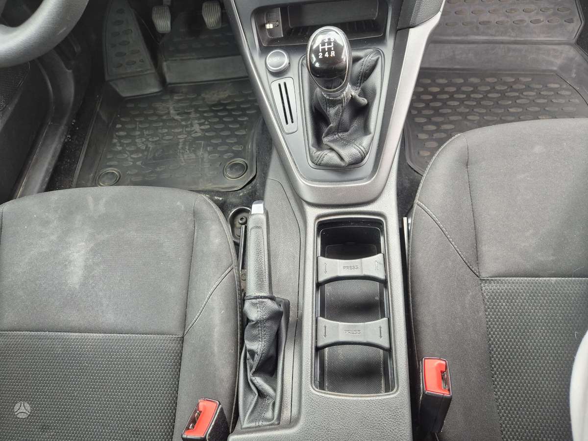Ford Focus, 1.6 l., hatchback