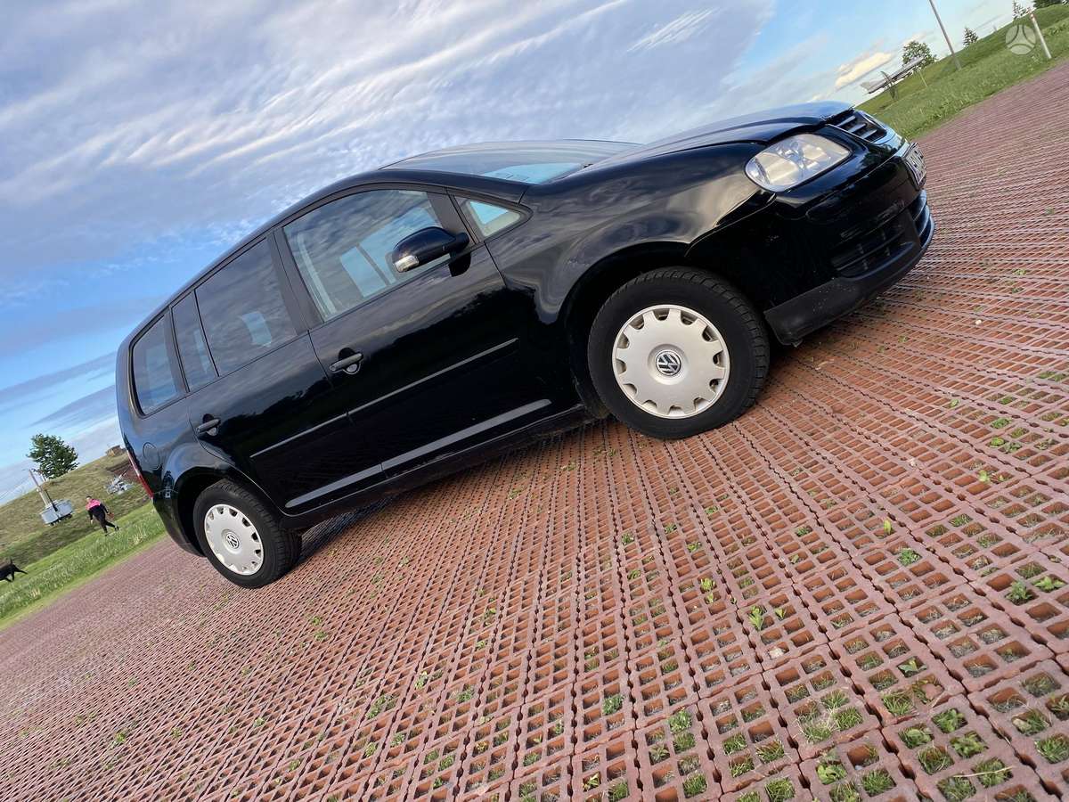 Volkswagen Touran - 7