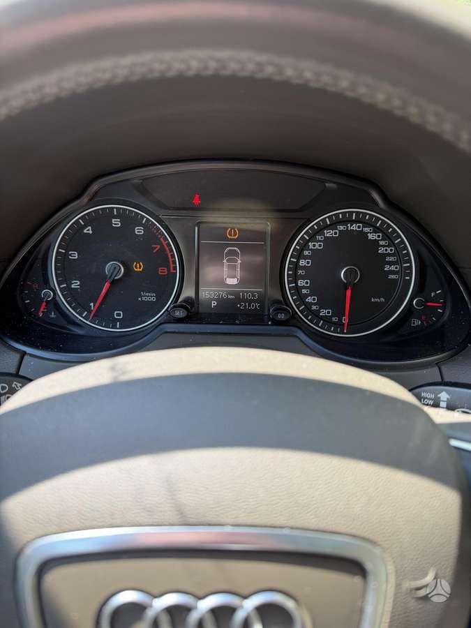 Audi Q5, 2.0 l., off-road / crossover