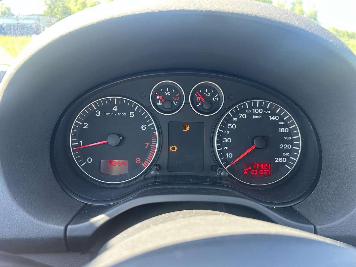Audi A3, 1.8 l., Хэтчбек