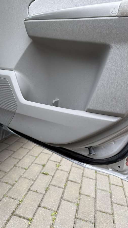 Subaru Forester, 2.0 l., off-road / crossover