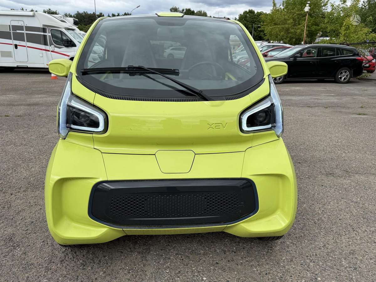 XEV YOYO, hatchback