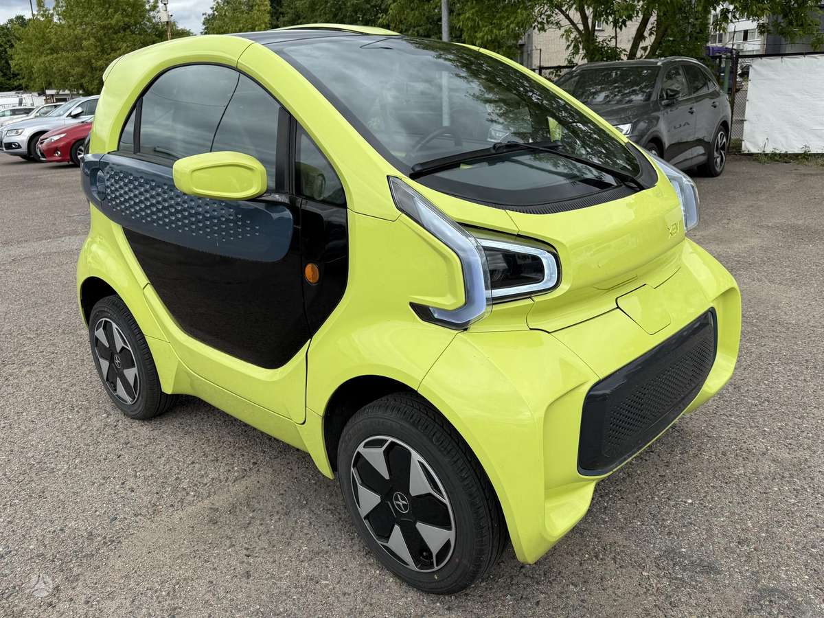XEV YOYO, hatchback