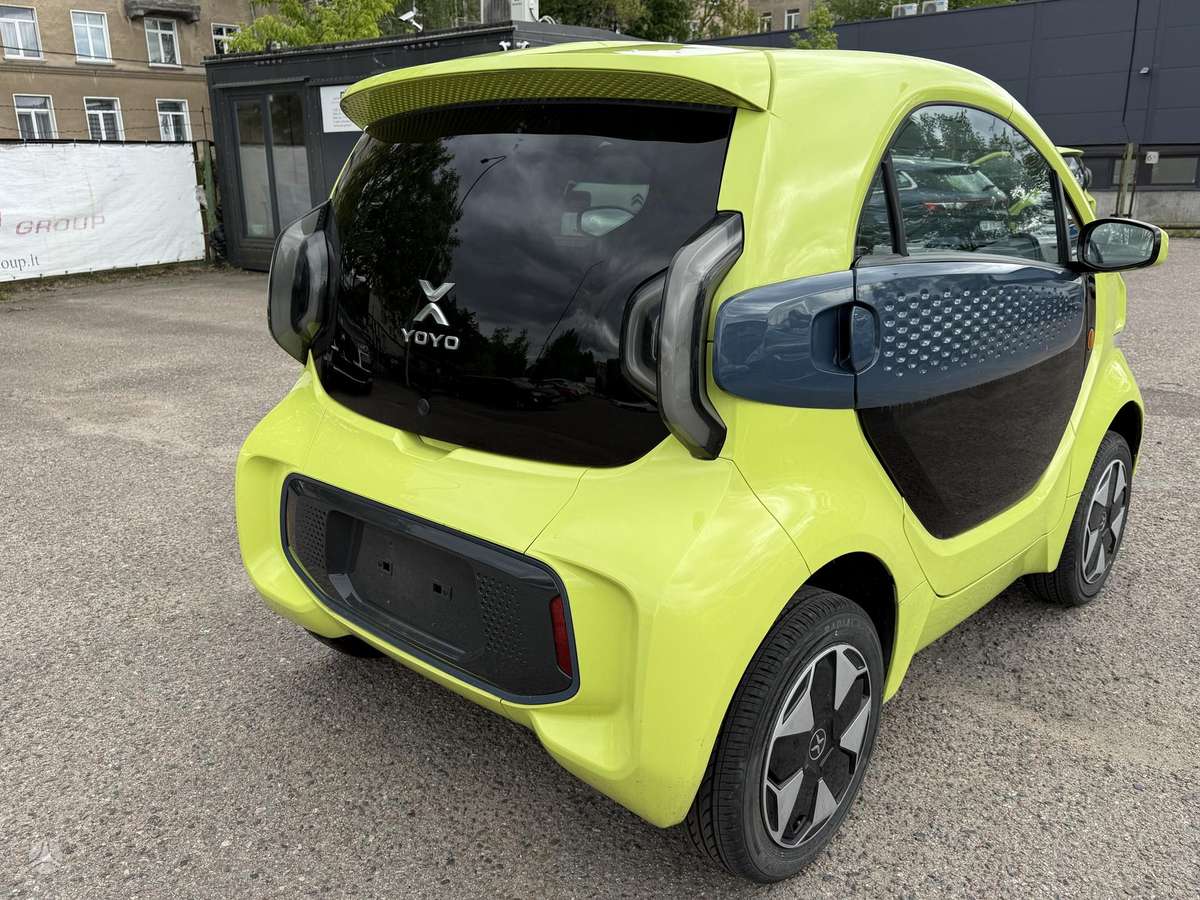 XEV YOYO, hatchback