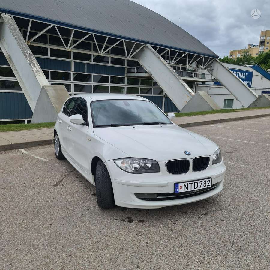 BMW 116, 2.0 l., hatchback