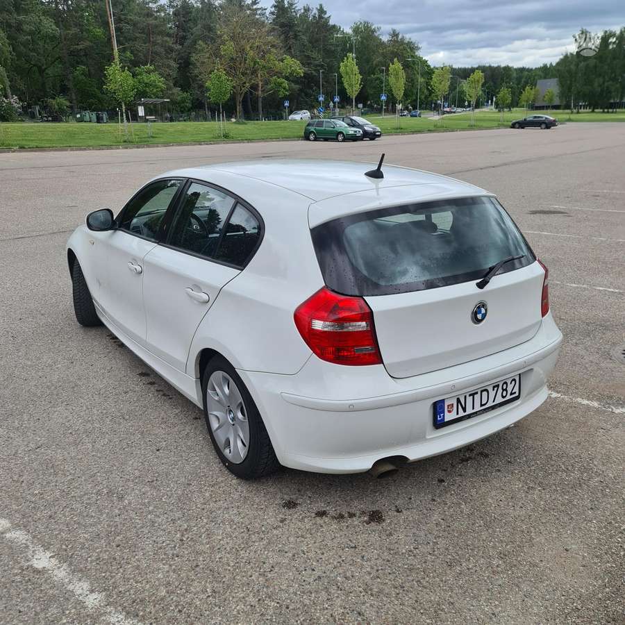 BMW 116, 2.0 l., hatchback